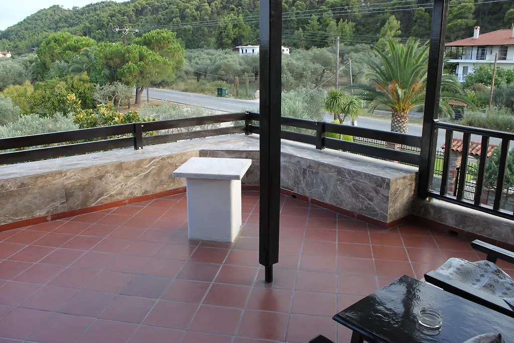 דירות וורוורו Garden House יוון