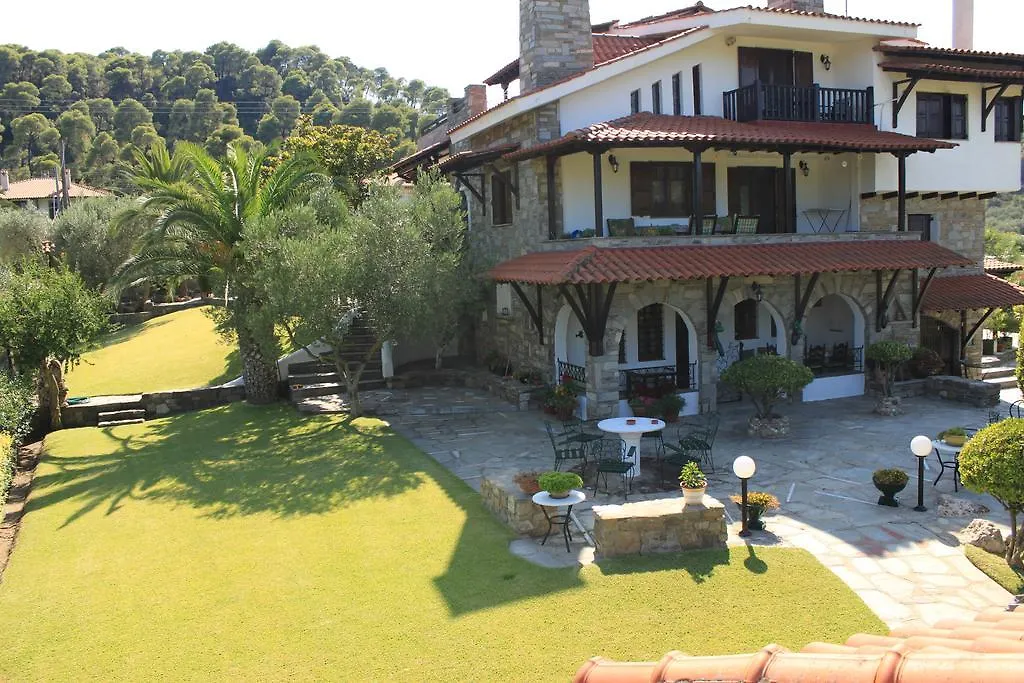 דירות וורוורו Garden House יוון